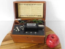 Voltamp Quack Medical Device in Original Wooden Case - Appears Complete