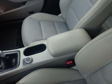 2466805302 armlehne MERCEDES-BENZ CLASE CLA W117 200 CDI mocep1517872