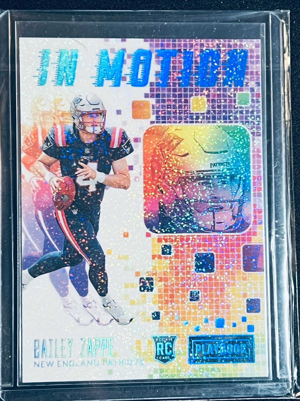 SSP CASE HIT 2022 Panini Playbook - In Motion Bailey Zappe IM-25 (RC)