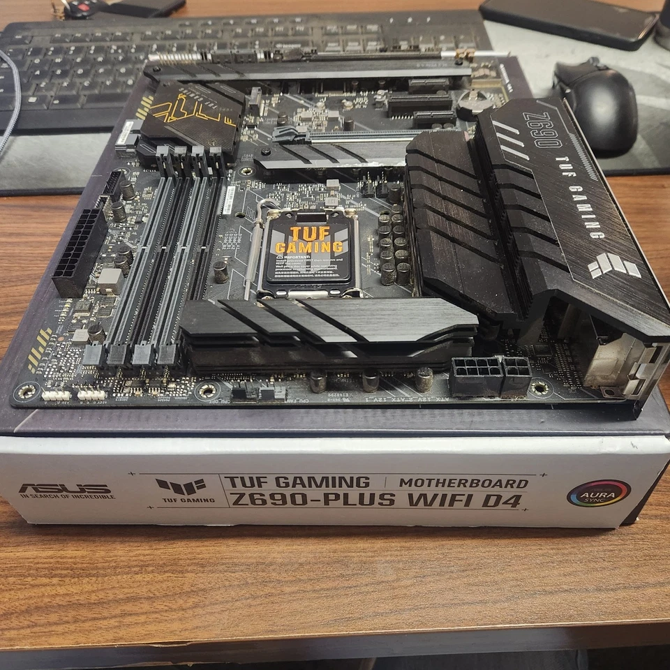 ASUS TUF Gaming Z690-Plus WiFi D4 LGA 1700 Intel 12th 13th ATX Motherboard - Image 4 of 4