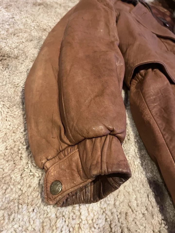 Chaqueta de cuero vintage Damisela hecha en EE. UU. para mujer Abrigo cuello de piel Mobwife Med Foto 4 de 4