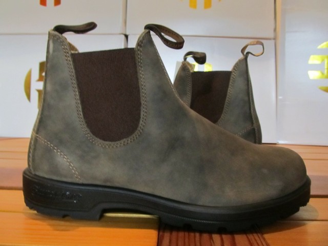 blundstone 585 chelsea boots
