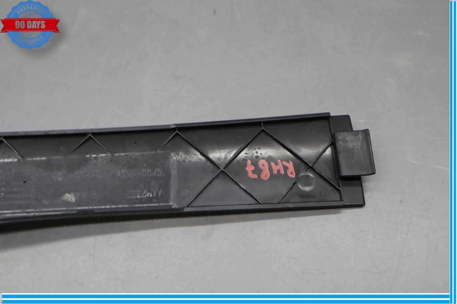 Maserati Quattroporte 2014-2022 Front Right Dashboard side cover