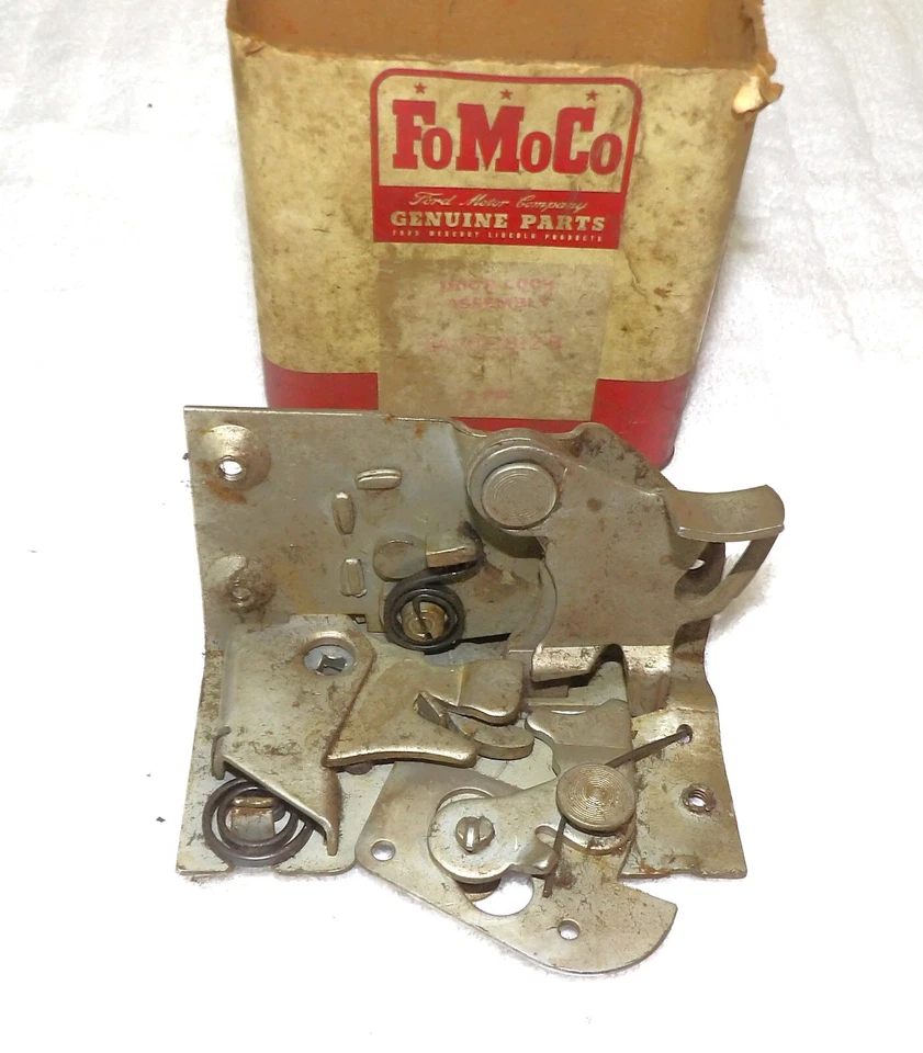 Ford Mainline Customline 1952 Crestline Mercury Monterey nuevo de lote original cerradura de puerta delantera derecha Foto 3 de 4