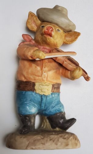 Vintage 1980 Enesco Gun Fiddle Playing Pig Original Figurine w/ Cowboy Hat 5.5" - Zdjęcie 1 z 7