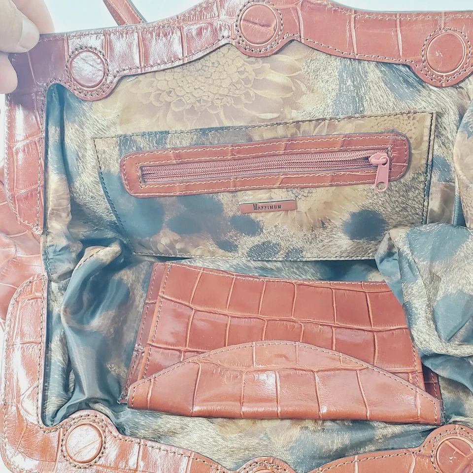 Maxximum βCrocβ 100% Embossed cow Vintage Leather Shoulder Bag - Image 3 of 4