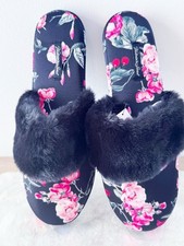 Victoria's Secret SIGNATURE SATIN SLIPPERS FAUX FUR BLACK /PINK PEONIES L 9-10