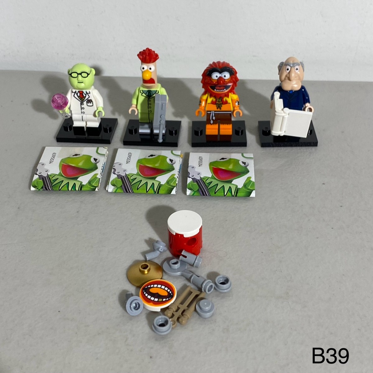 Lot of 4 LEGO The Muppets Collectible Minifigures Multi-color