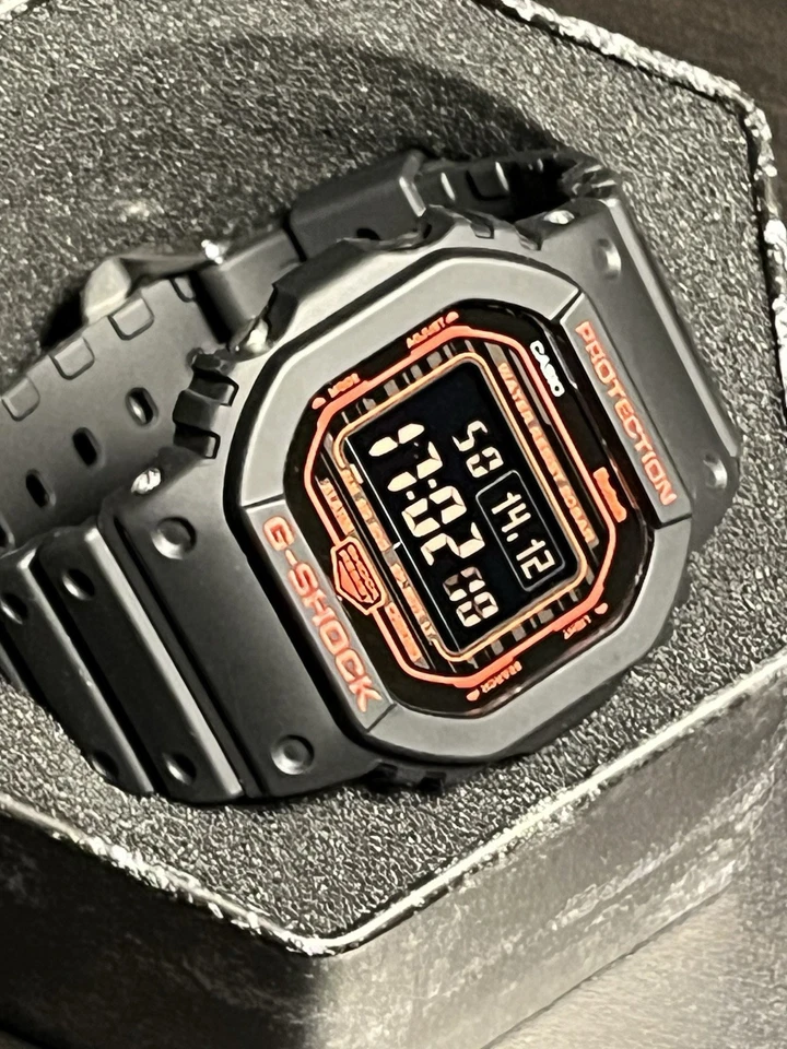 Casio G-Shock DW-B5600G-1 Bluetooth Modul 3509 * Mit Extra Großes Zubehörpaket - Bild 3 von 4