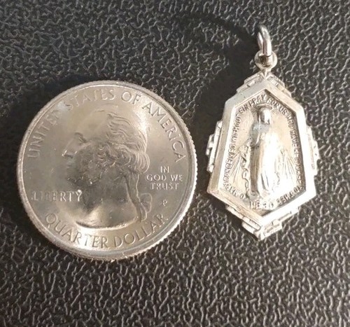 2.2 Grams Vintage EXCEL Mary Medal Sterling Silver 925 Religious Holy