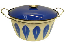 VINTAGE LARGE CATHERINEHOLM LOTUS WHITE BLUE ENAMEL MID CENTURY DUTCH OVEN POT
