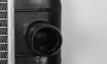 Радиатор для 06–09 Buick Lucerne 4,6 л V8 однорядный GM3010493 25769584 - Изображение 3 из 4