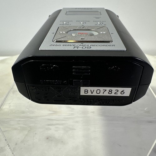 Edirol Roland R-09 24 bit Wave MP3 Digital Audio Recorder Tested Complete - Picture 6 of 8