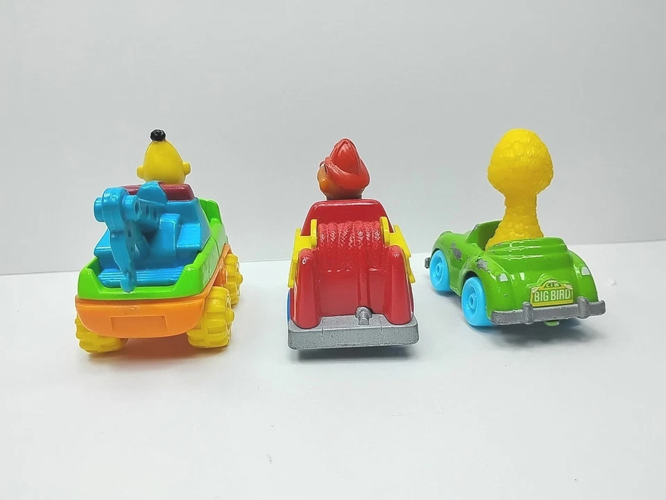 Lote de 3 carros de metal fundido Sesame Street Tyco Matchbox 1996-1997 Big Bird, Bert, Erni - Imagem 4 de 4
