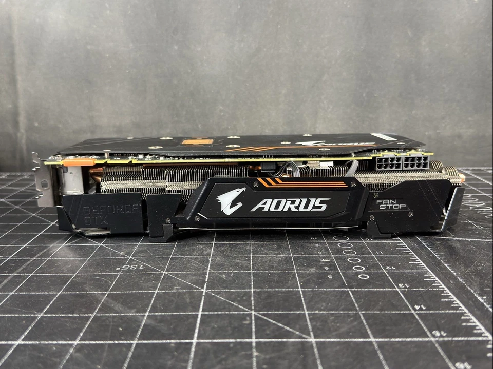 GIGABYTE AORUS NVIDIA GeForce GTX 1080 Ti 11GB GDDR5X WINDFORCE Graphics Card - Image 4 of 4