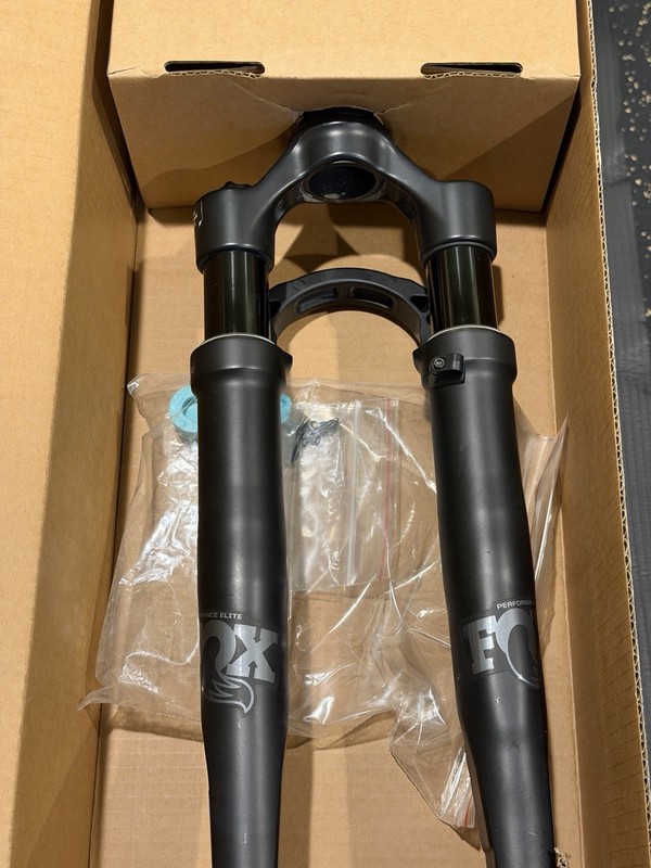 Fox Racing  Shox 32 Float TC Performance elite  Gravel Bike Fork 40mm, 45mm rake