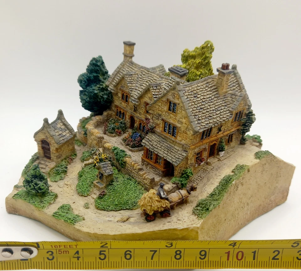 Z Gauge 1:220 Scale Model Railway Locomotive Train Diorama Hamlet Village Scene - Image 4 of 4