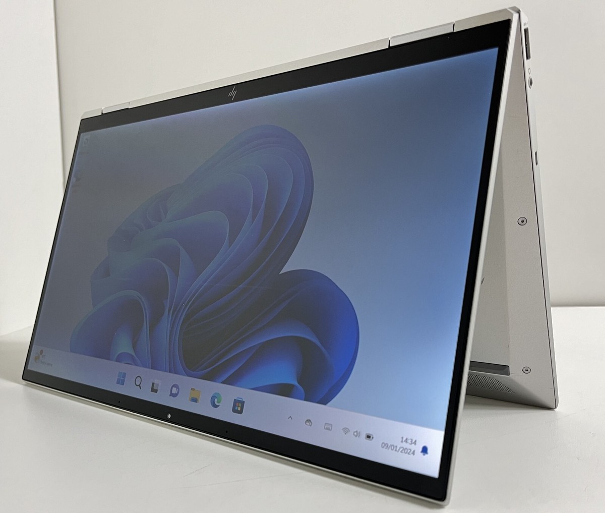 Hp EliteBook X360 1040 G8 INTEL 11th GEN i7 1185G7 32GB RAM 1 TB M