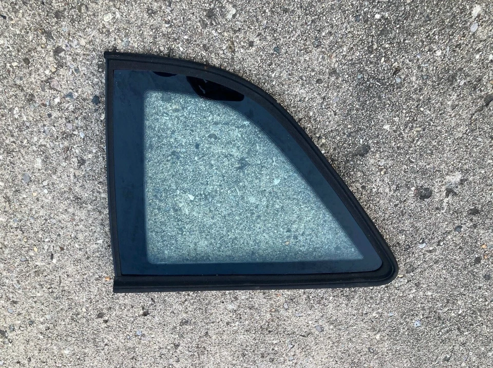 OEM 1987-1988 Ford Thunderbird Turbo Coupe LH Rear Quarter Window 87 88 Carlite - Image 2 of 4