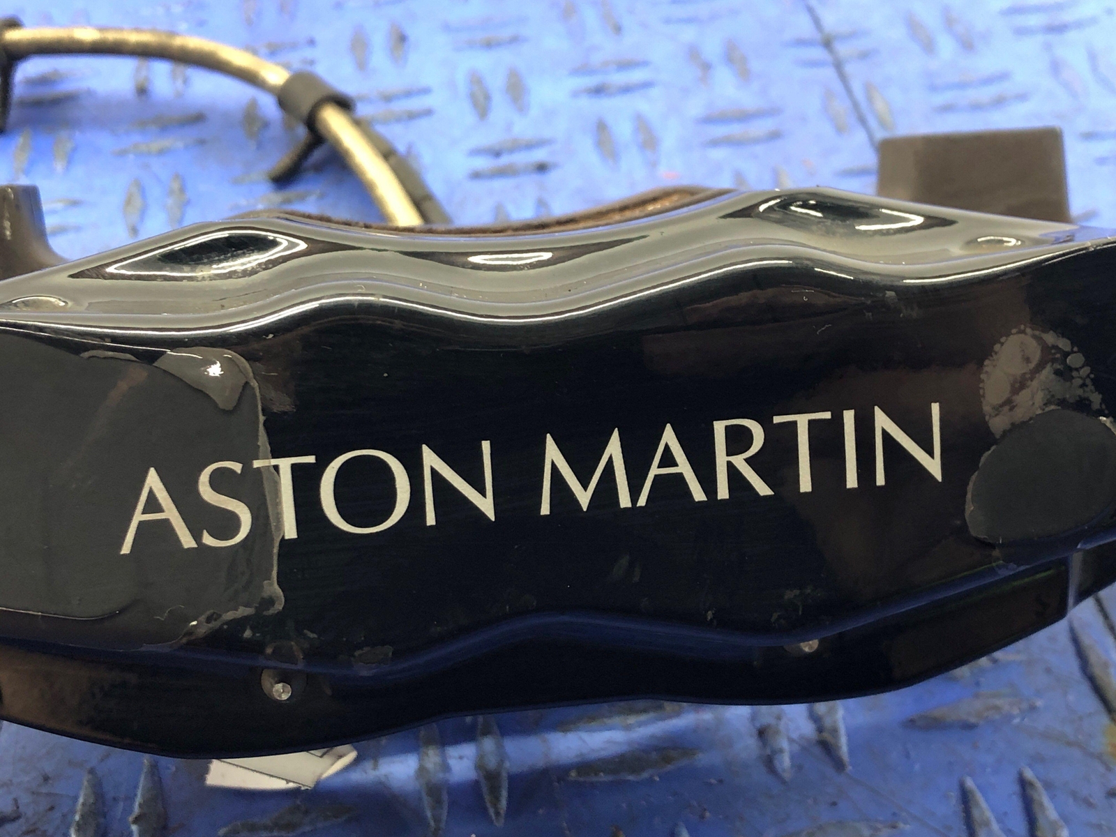 2006-2018 ASTON MARTIN VANTAGE V8 REAR LEFT BRAKE CALIPER BLACK OEM 2007 2008