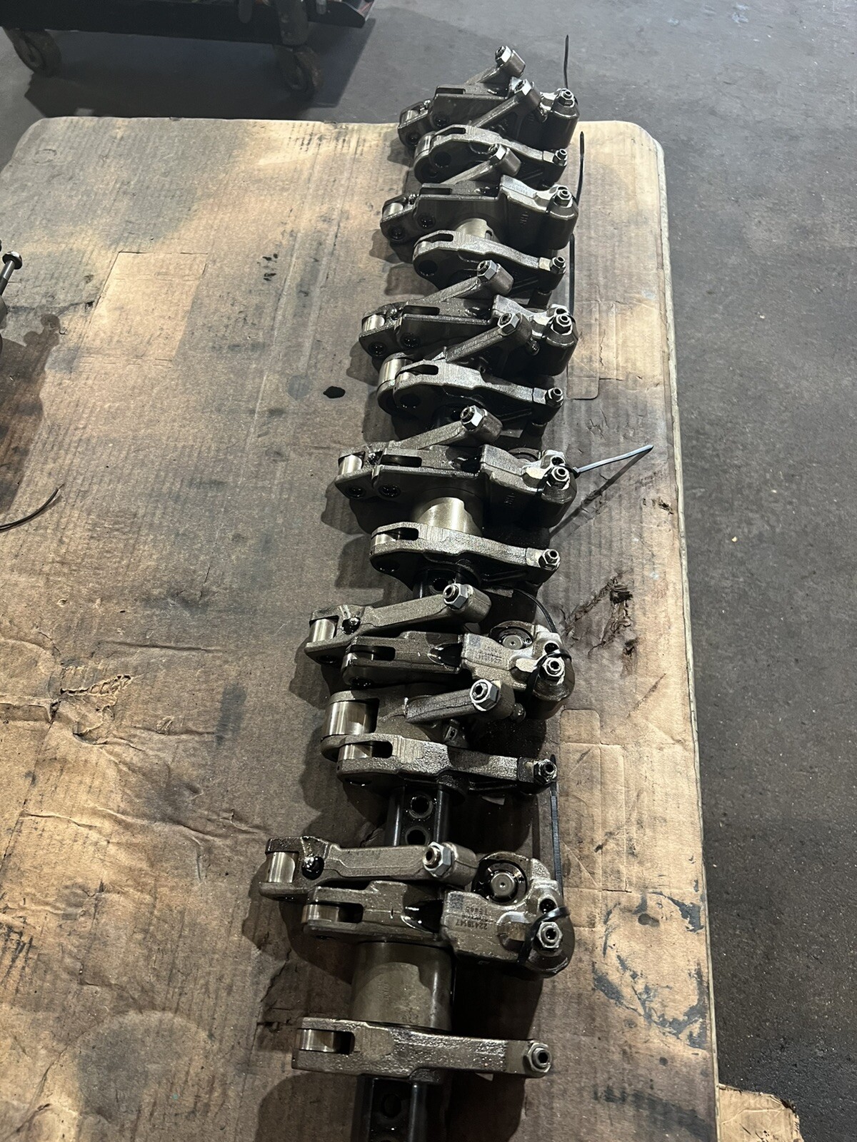 Volvo d13 D13 rocker arm complete 2018 2019 2020 2021 22418147 | eBay 