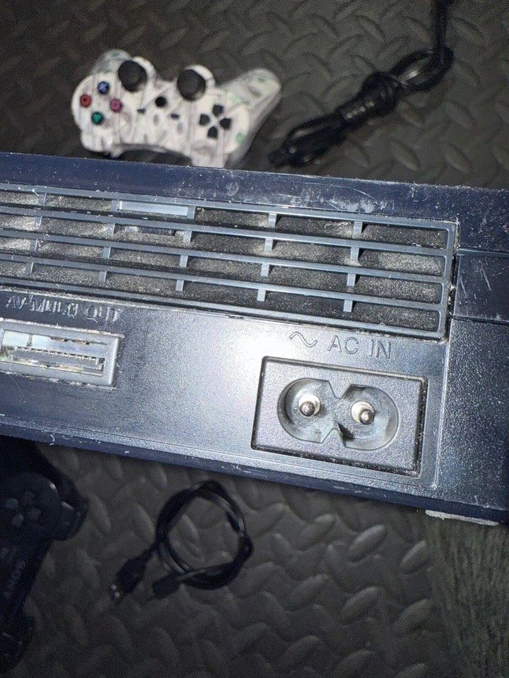 Sony PlayStation 3 + Power Cable + 2 Controllers + Charging Cable PS3