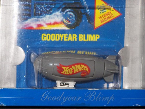 DIRIGIBLE GOODYEAR CONMEMORATIVO AUTÉNTICO HOT WHEELS 1992 - Imagen 5 de 8