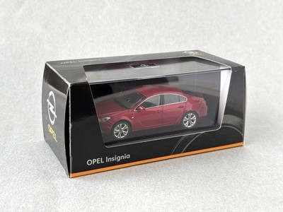 1:43 Opel Insignia rot. Opel Vauxhall Collection 2009. Schuco Model Car 1026025