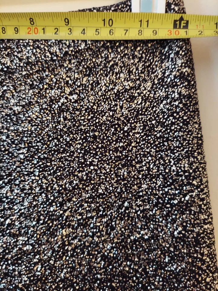 Leggings MIMI CHICA negros con tela dorada brillo cintura elástica talla. Pequeño Foto 4 de 4