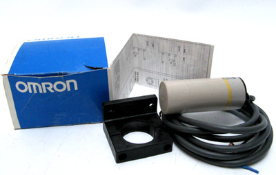 (NEW) Omron Capacitive Proximity Switch E2K-C25MF1