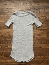FOREVER 21 Gray Knit Short Sleeve Sweater Dress S Crew Neck Knee Length