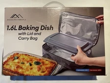 Woodcrest & Maple 1.6L Baking Dish w/ Lid & Carry Bag New