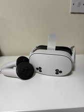 Meta Quest 3S VR All-in-One Headset with Controllers 128GB White