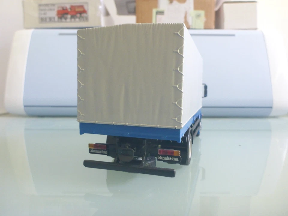 Mercedes ATEGO 1828 plateau bâché - Minichamps 1/43 - B6 600 0263 - Photo 3/4