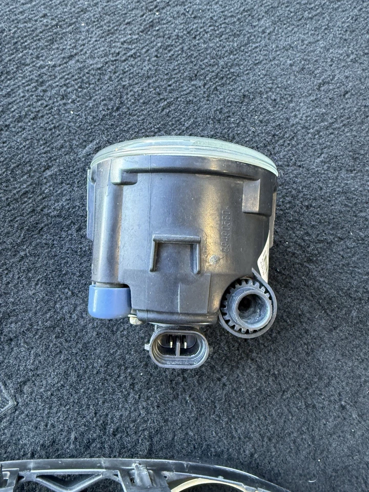 Luz antiniebla lateral izquierda Infiniti M37S 2011-2013 con conjunto de rejilla bisel OEM Foto 4 de 4