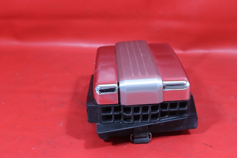 2007 HARLEY-DAVIDSON DYNA LOW RIDER FXDL BATTERY TRAY BOX HOLDER W/ CHROME COVER Foto 4 de 4