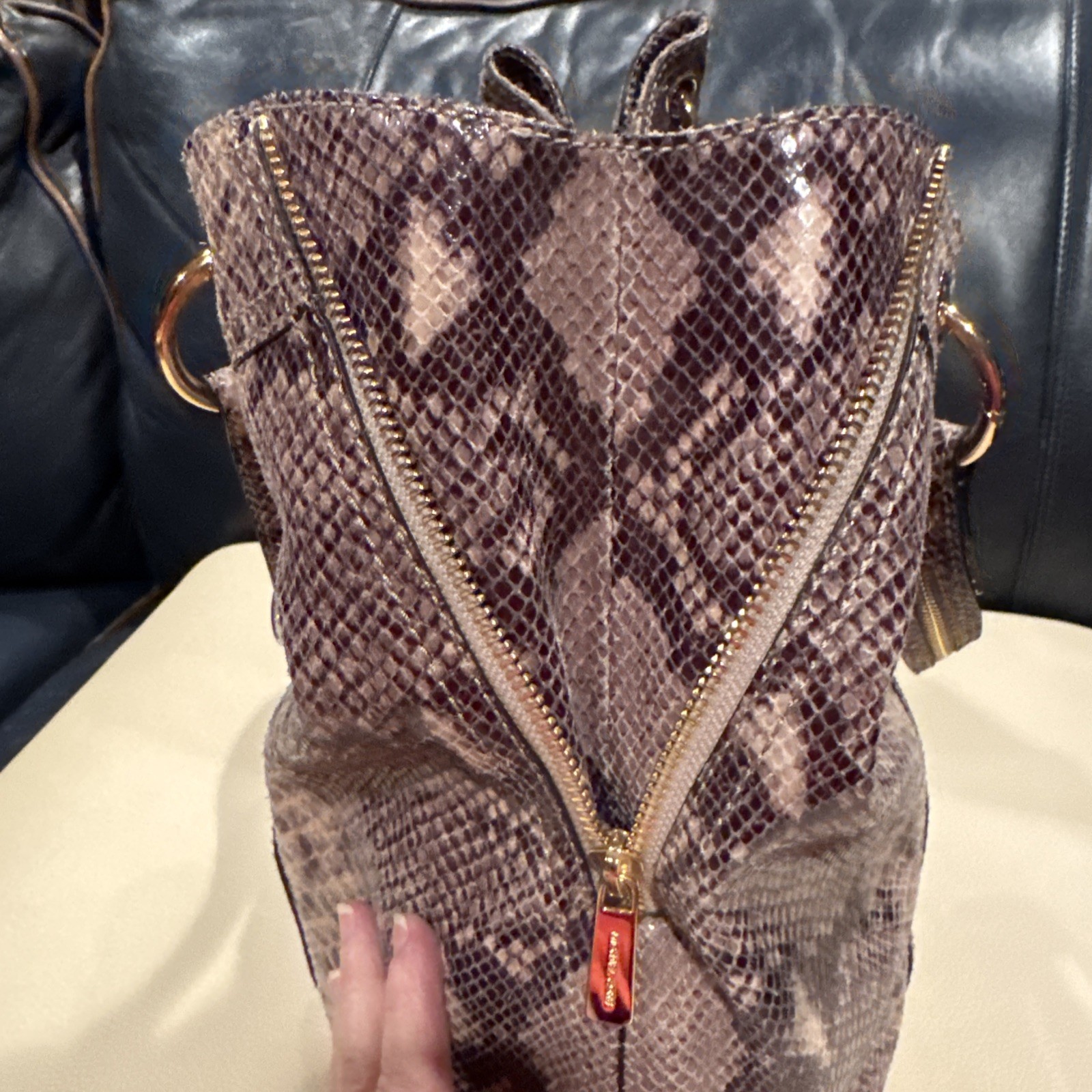 Michael Kors snake print On Leather shoulder bag … - image 9