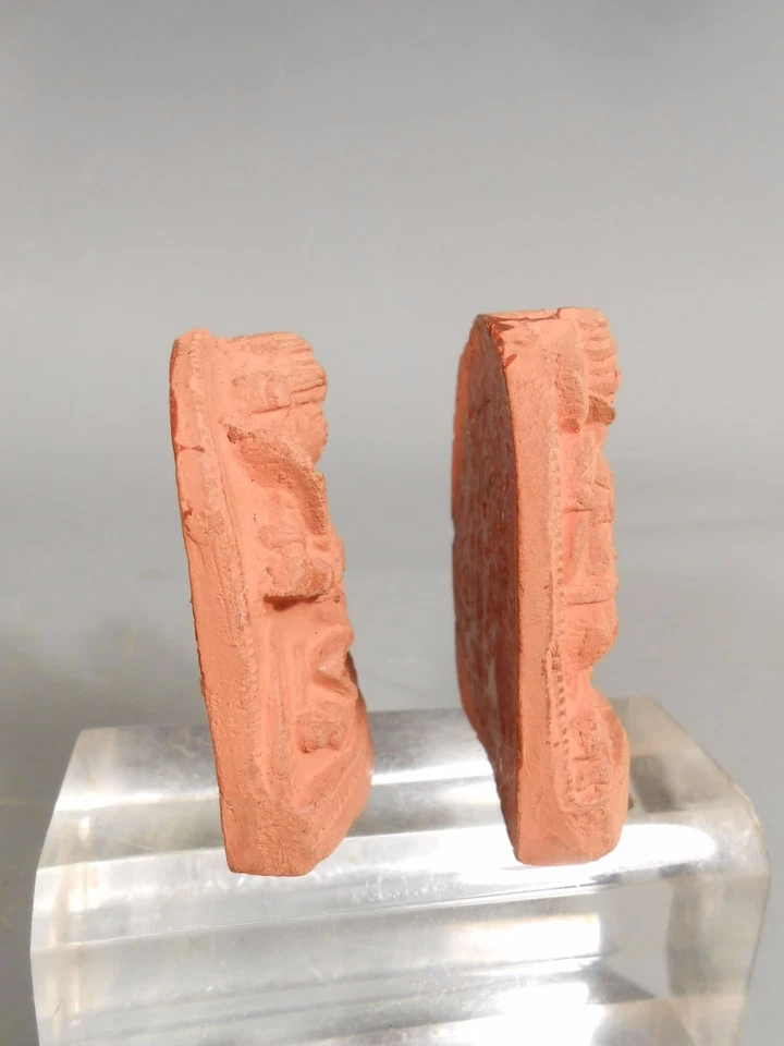 India Nepal Hindú Relieve Terracota Votiva Tsa Tsa Placas de Deidades aprox. siglo XIX Foto 4 de 4