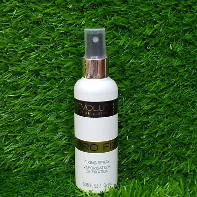 Makeup Revolution PRO FIX Fixing Spray Long-Lasting Durable - 100ml/3.38 oz