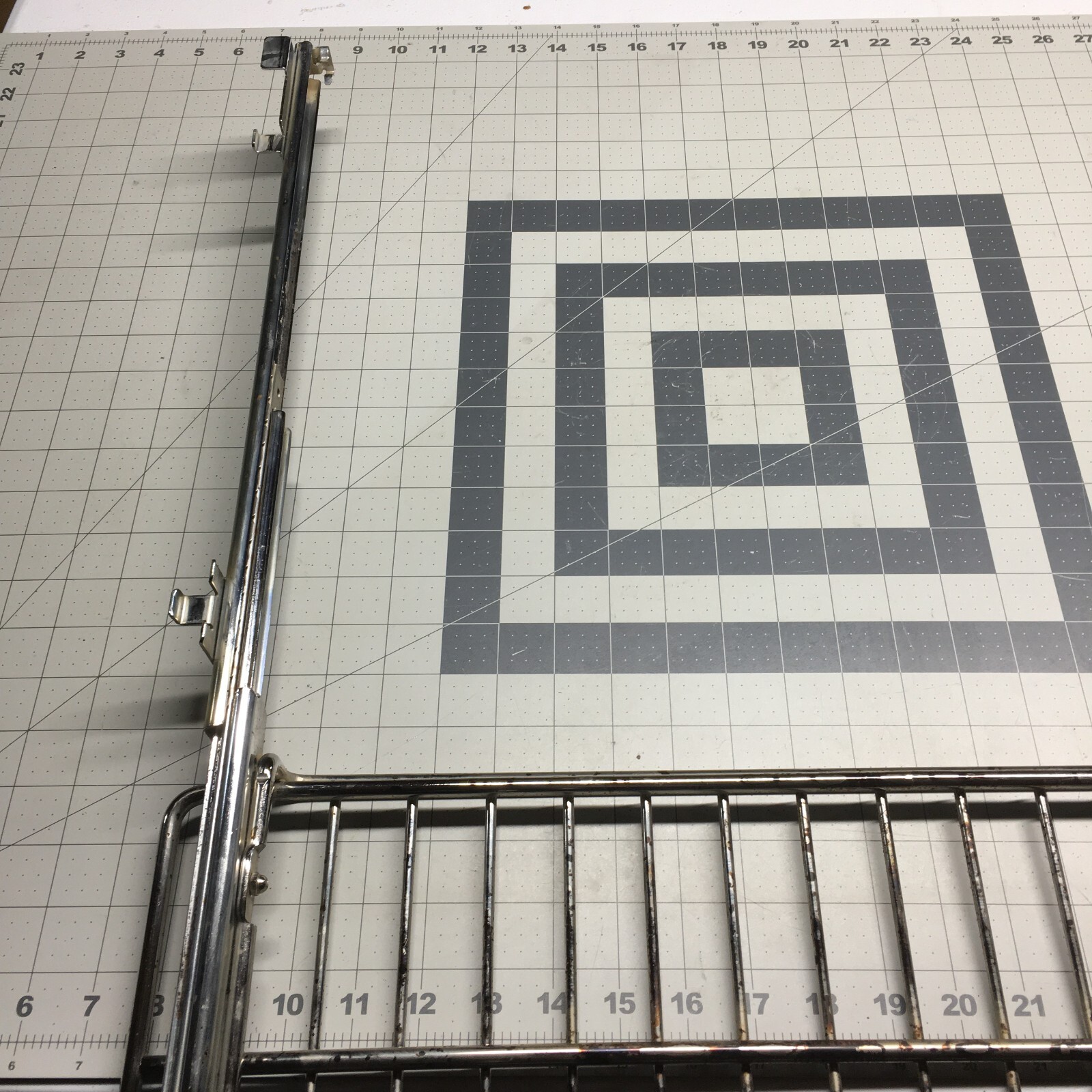 Dacor OEM 30" Oven Glide Rack 70161902 Stains Grease Approx 24"x15.5