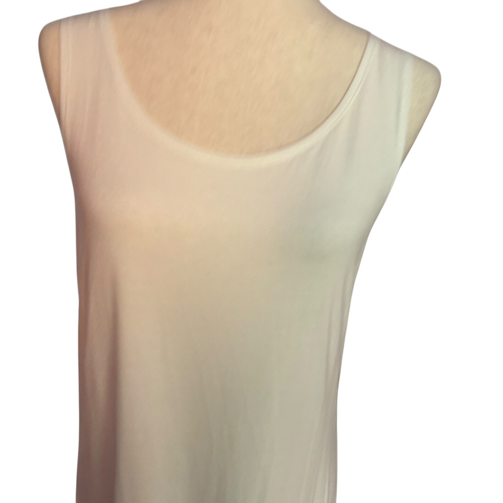 LOGO Layers by Lori Goldstein Large Ivory Regular Curved Hem Tank A235496 NEW