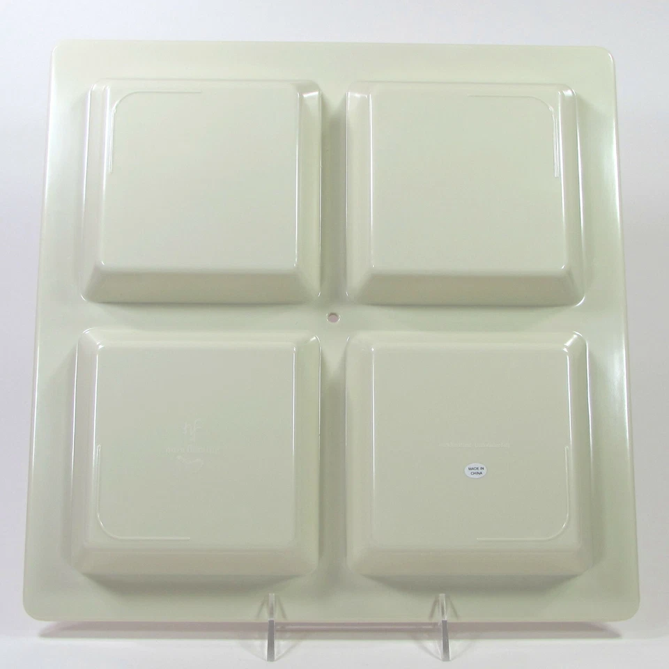 Plato de servidor dividido seccional cuadrado Nora Fleming MELAMINA - PUNTO PERLA 13,5" Foto 4 de 4