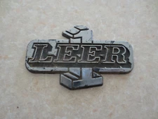 Leer Camper plastic badge / emblem - -