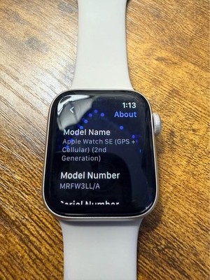 Apple Watch SE (2022) 40mm Silver Aluminum Case (GPS + CELLULAR)