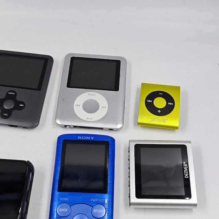 Lote De 15 MP3 Players - No Probado, Various Models & Colores - Imagen 3 de 4