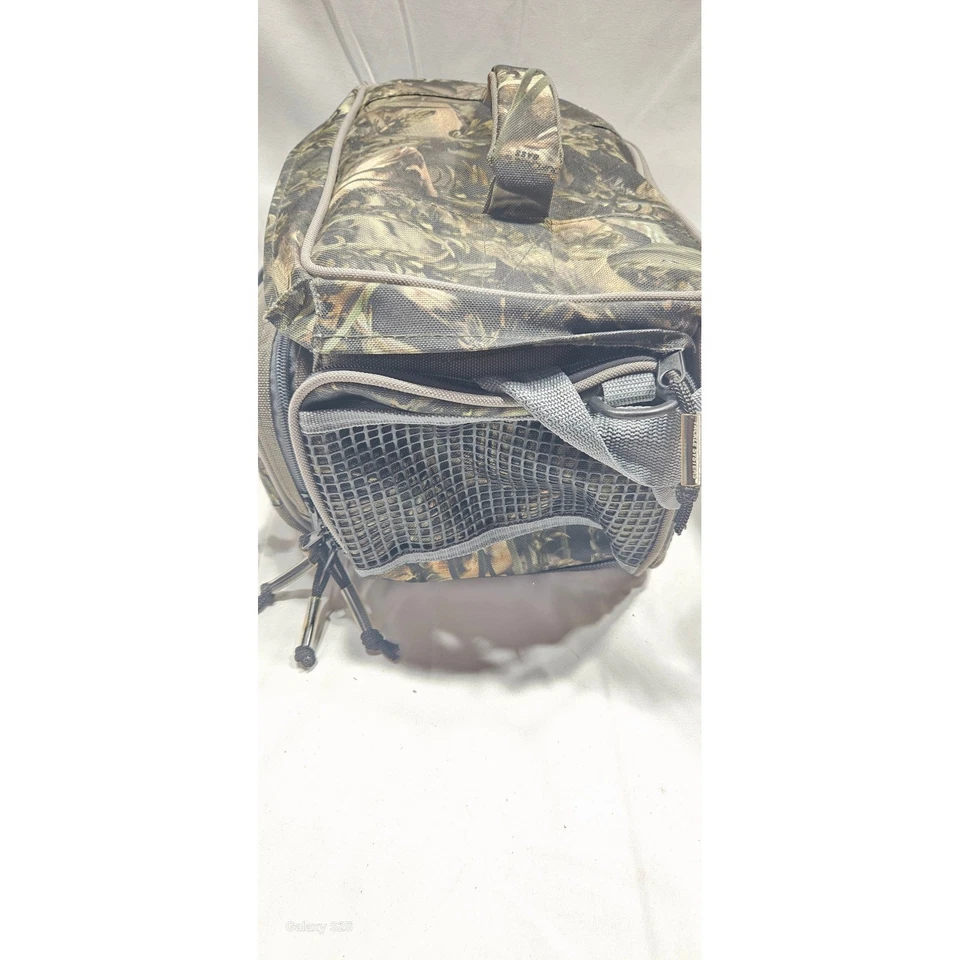 Bolsa de aparejos de pesca de camuflaje Plano con múltiples compartimentos y bandeja de almacenamiento Foto 3 de 4