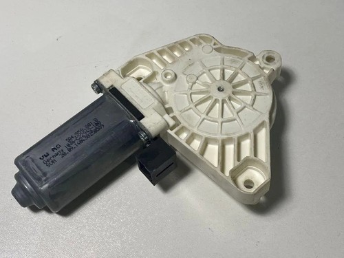 VW GOLF VII Variant BA5, BV5 Fensterhebermotor vorne links 5Q4959801B 30670792