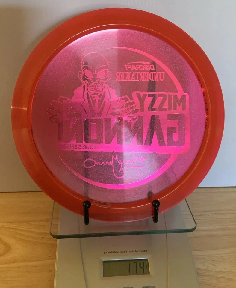 Дисковый гольф Discraft Undertaker 2021 Red Z Line, 174 г, серия Missy Gannon Tour - Изображение 4 из 4