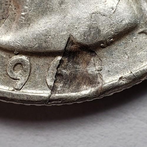1961 25c Washington Silver Quarter - Mint Error Huge Lamination - SKU-Z5412 - Picture 1 of 7