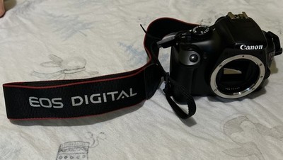 Canon EOS Rebel T3 1100D DSLR w EF-S 18-55mm II IS Zoom lens AF Digital Camera